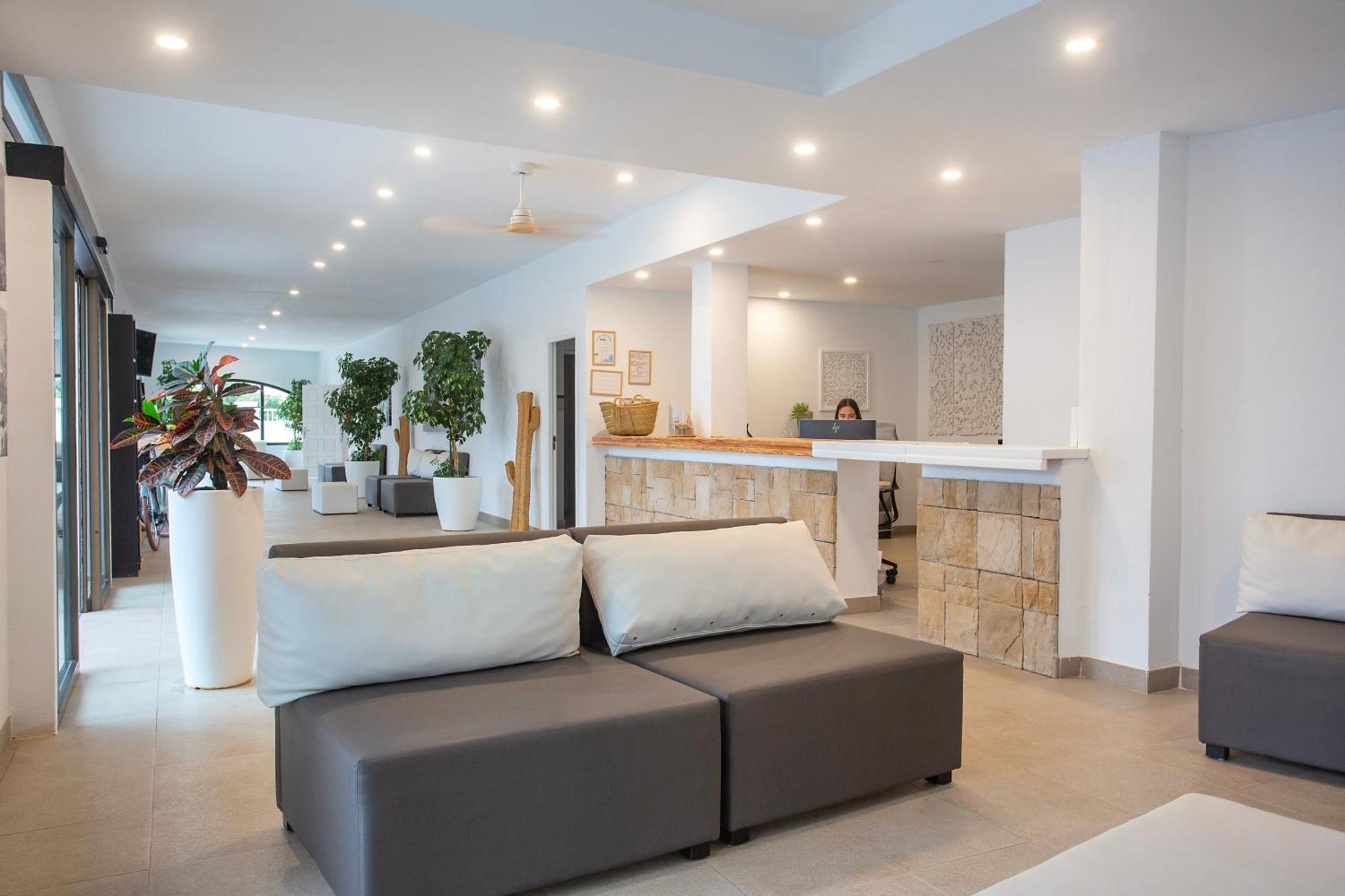 Apartamentos Club Cala Azul سان كارلوس دي بيرالتا المظهر الخارجي الصورة